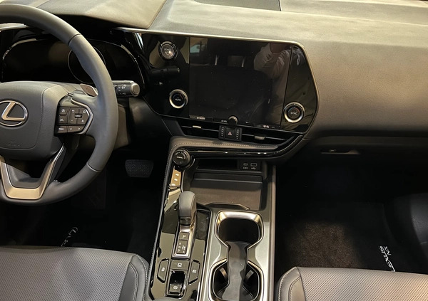 Lexus NX cena 229668 przebieg: 1, rok produkcji 2024 z Krynki małe 172